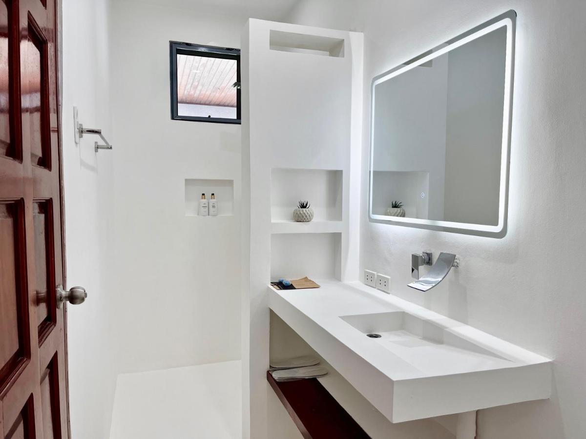 Pawikan Boutique Hotel モアルボアル エクステリア 写真